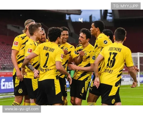 罗伊斯引领多特领跑德甲！解析队长的足球传奇与门兴璀璨时刻