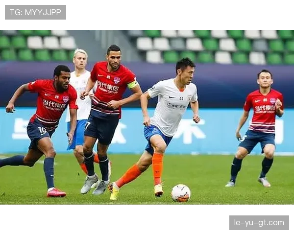 马里边路闪电突破助球队逆转，表现抢眼