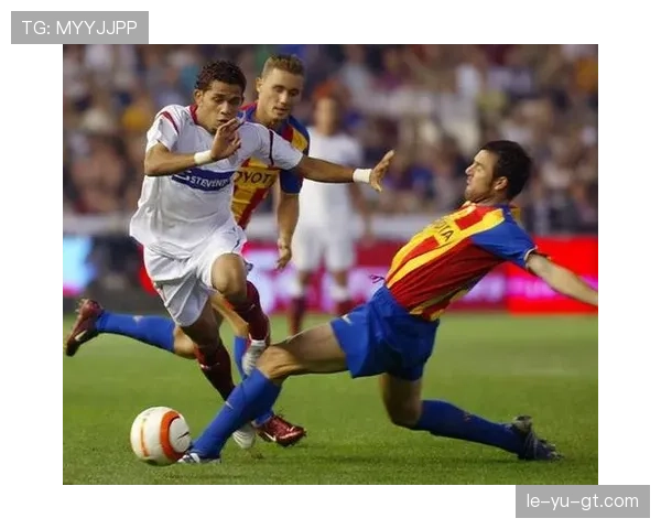 诺维奇黄绿军团新赛季强势开局，球迷热情高涨引关注