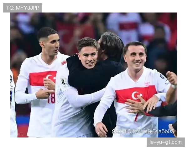 恰尔汗奥卢传球视野惊艳，成中场核心助球队进攻