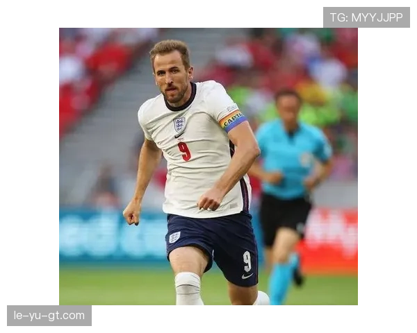 哈里·凯恩国家队首秀表现稳健，开启英格兰生涯新篇章